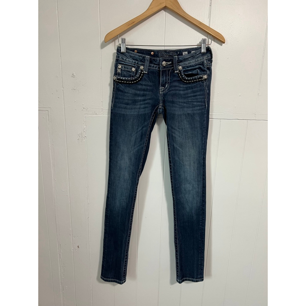 Women's Miss Me Jeans Size 26 Dark Blue with White Stitching - Picture 2 of 13